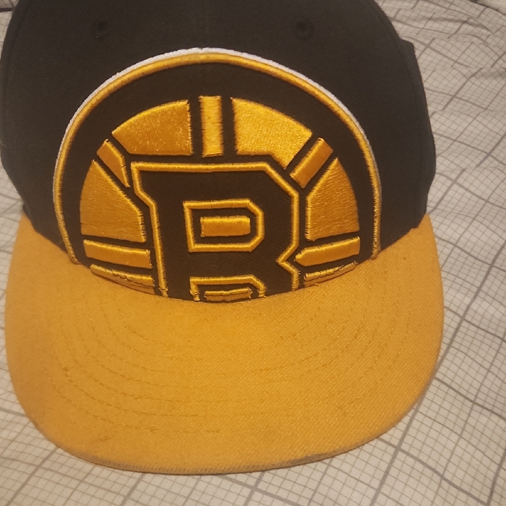 Black and yellow bruins Cap with Logo